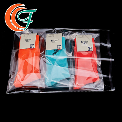 Les sachets en plastique rescellables imperméables d'OPP adaptent le sac aux besoins du client à obturation automatique de chaussettes de sport