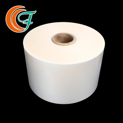 Rouleau en plastique transparent pour l'emballage